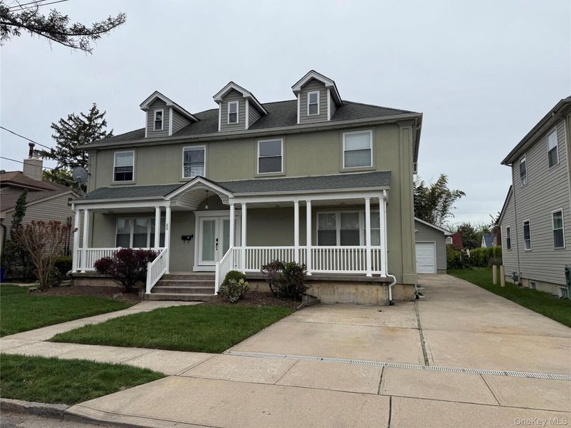 33 3rd Avenue, Westbury NY 11590