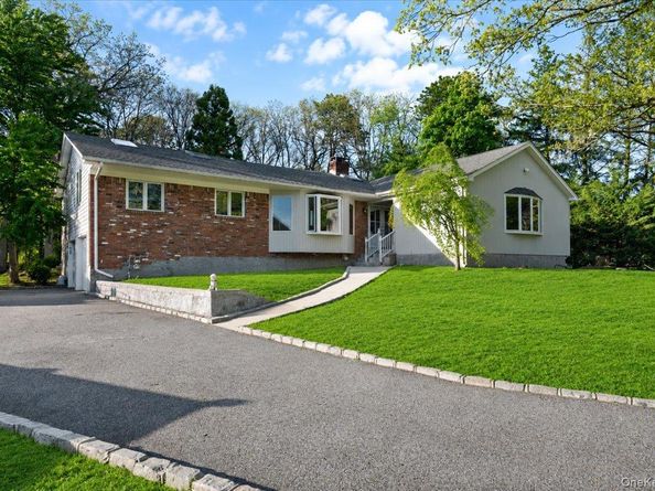 151 Seaman Neck Road, Dix Hills NY 11746