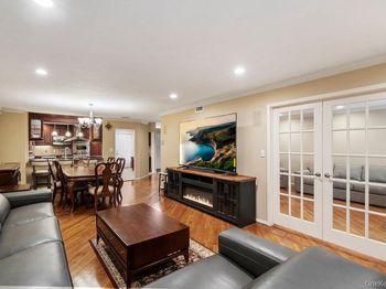109 Foxwood Drive