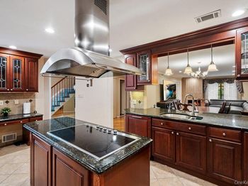 109 Foxwood Drive