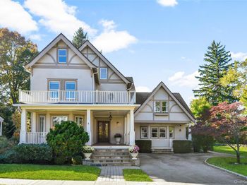471 Manor Lane
