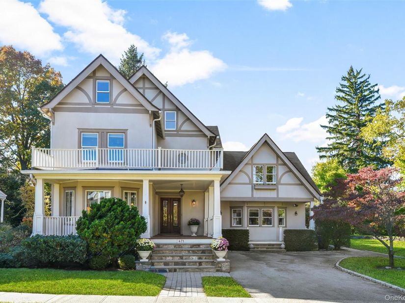 471 Manor Lane, Pelham NY 10803