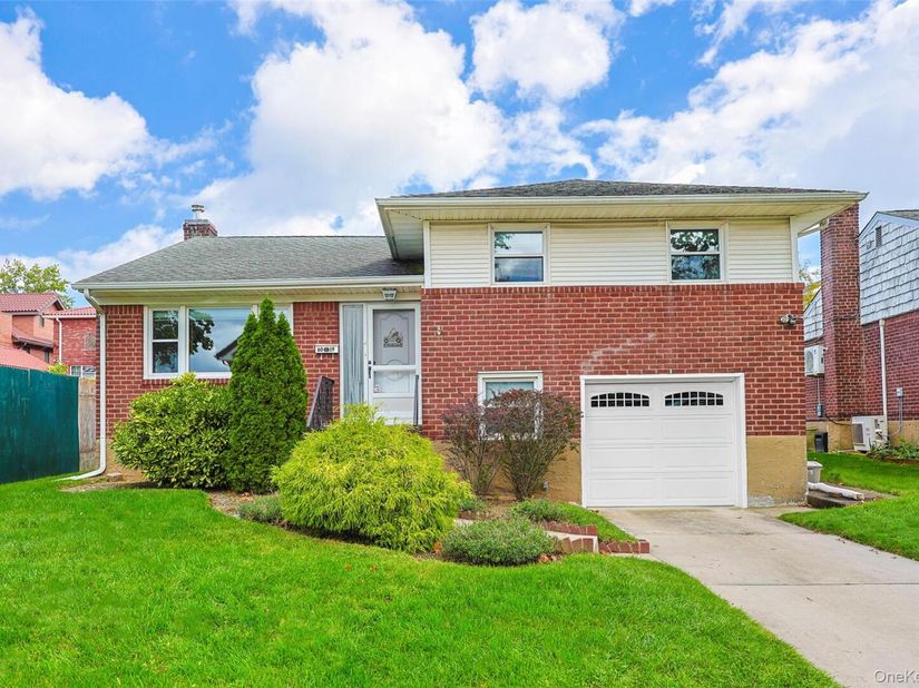 6019 246th Place, Little Neck NY 11362