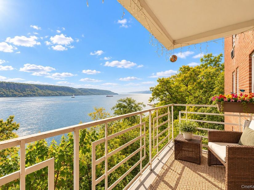 709 Warburton 3C, Yonkers NY 10701