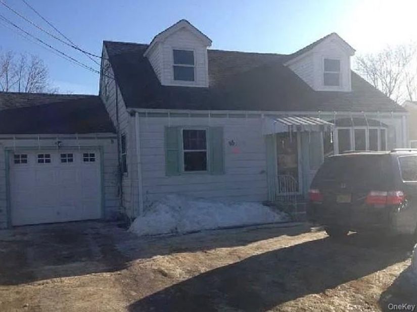 65 Hilliard Avenue, Central Islip NY 11722