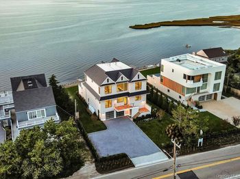 498 Dune Road