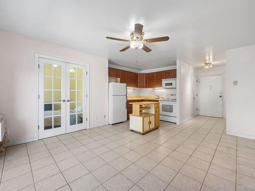 115 Dehaven Drive 306, Yonkers NY 10703