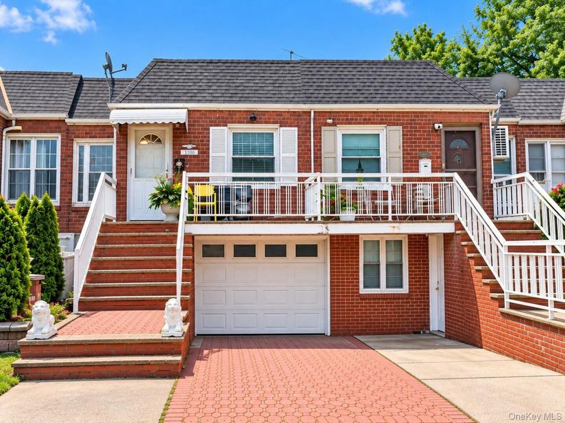 11508 Poppenhusen Avenue, College Point NY 11356