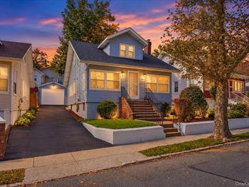 12 Knollwood Avenue