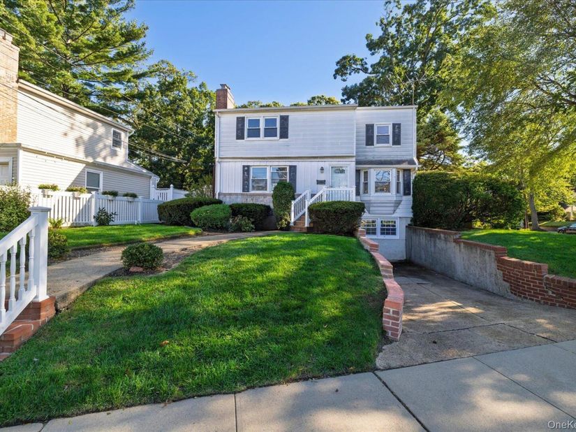 415 Whitehall Street, Lynbrook NY 11563