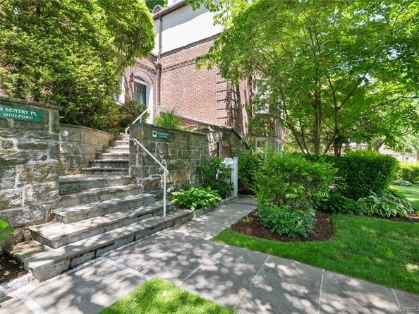 9 Sentry Place TR, Scarsdale NY 10583