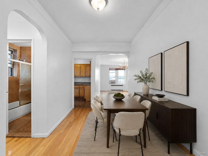 114-06 Queens Blvd D9, Forest Hills NY 11375