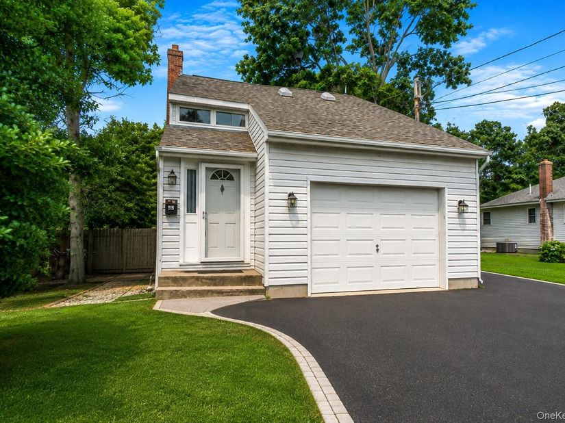 35 E 6th Street, Patchogue NY 11772