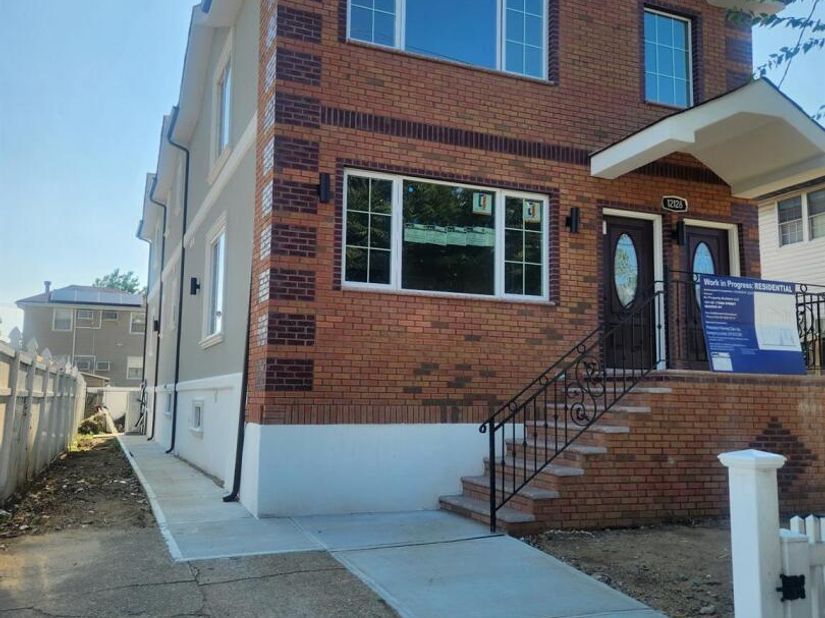 121-28 172  ST Street, Baisley Park NY 11434