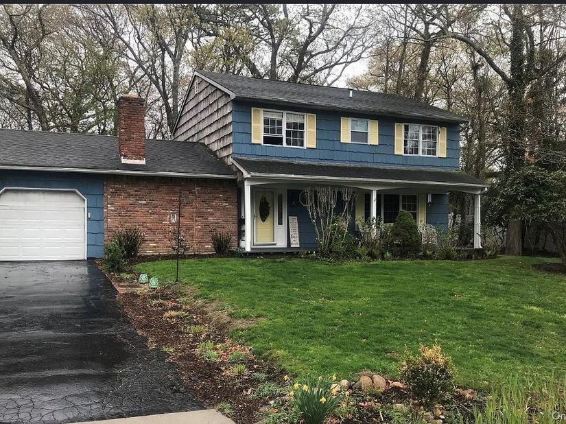 19 Reynolds, Shoreham NY 11786