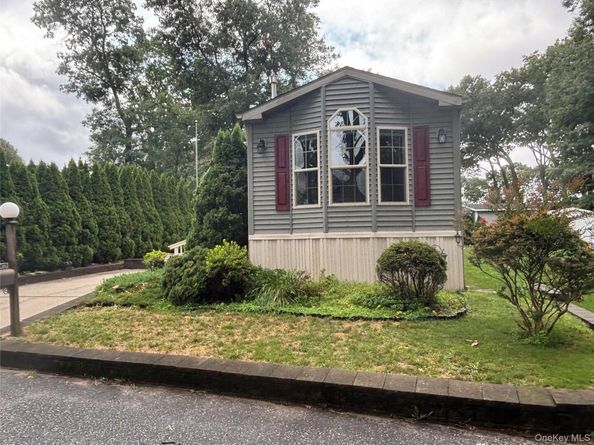 1661 Old Country Road 84, Riverhead NY 11901