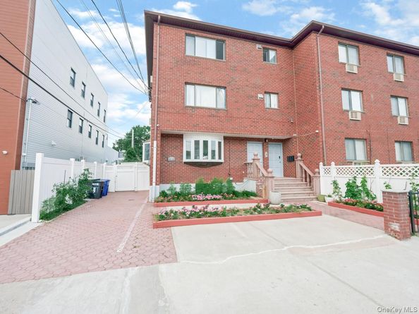 40-08 214th Place, Bayside NY 11361