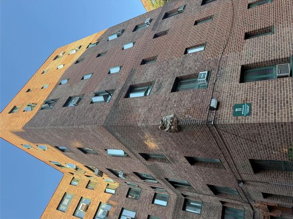 11 metropolitan Oval 7B, Bronx NY 10462