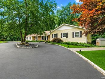 10 Williamsburg Drive