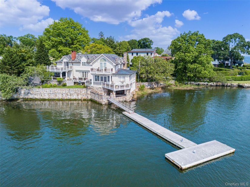 522 The Parkway, Mamaroneck NY 10543