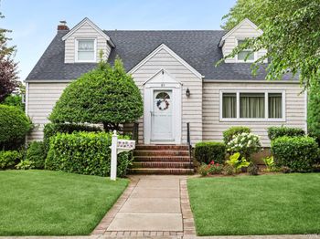 85 Woodlawn Avenue