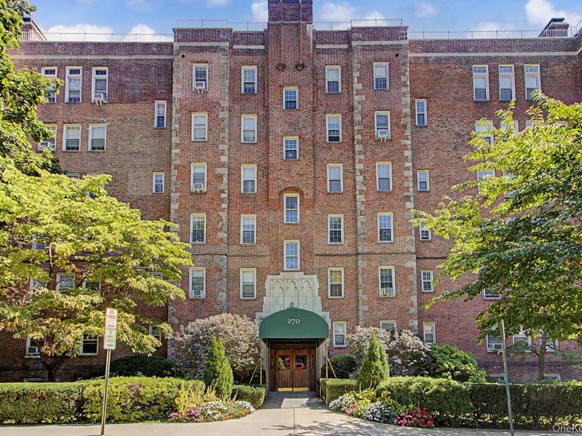 270 Bronxville Road B3, Yonkers NY 10708
