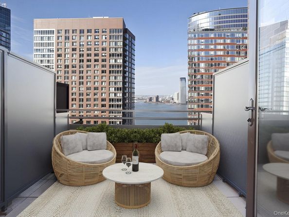 20 WEST Street 23B, New York (Manhattan) NY 10004