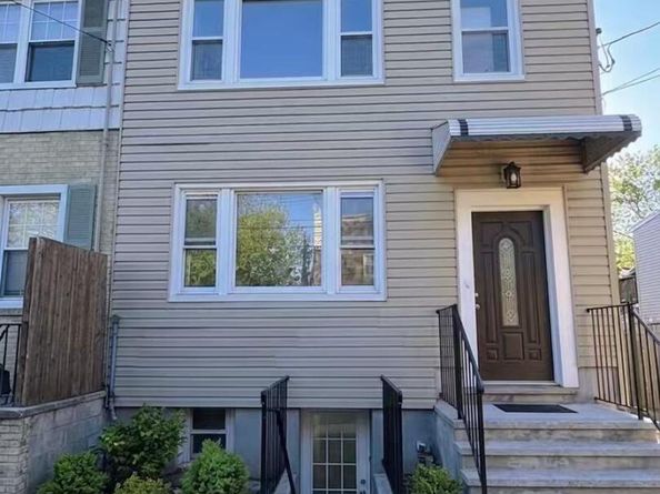 5752 75th Street, Middle Village NY 11379