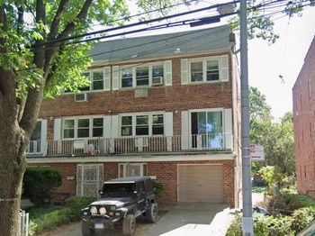 15022 Roosevelt Avenue