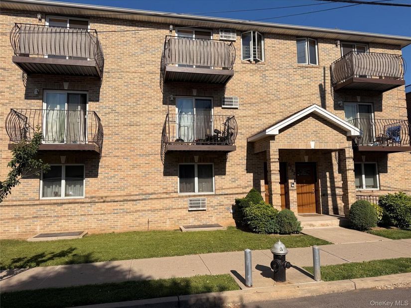 6152 170th Street, Fresh Meadows NY 11365
