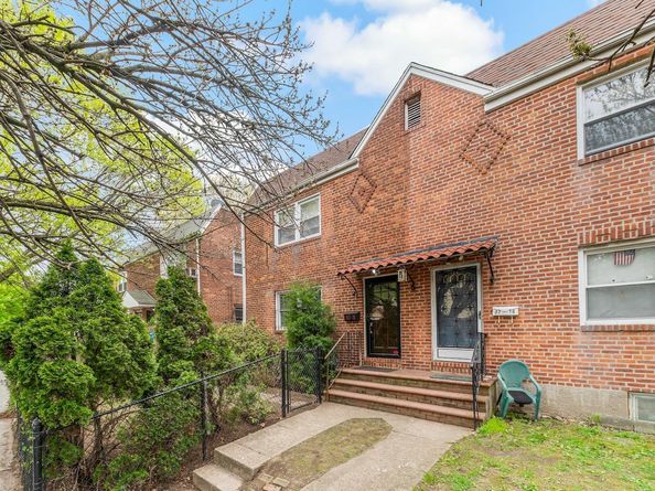 8318 164 Street, Jamaica Hills NY 11432