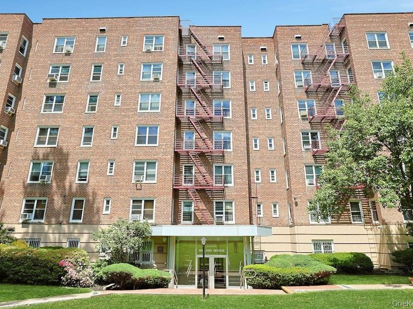 1300 Midland Avenue C39, Yonkers NY 10704