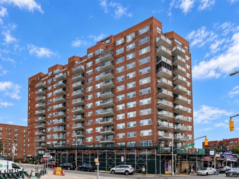 85-15 Main Street 10G, Briarwood NY 11435