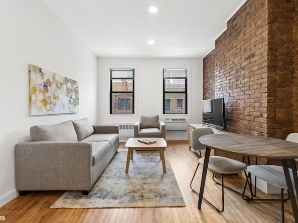 529 East 88th Street 5B, New York NY 10128
