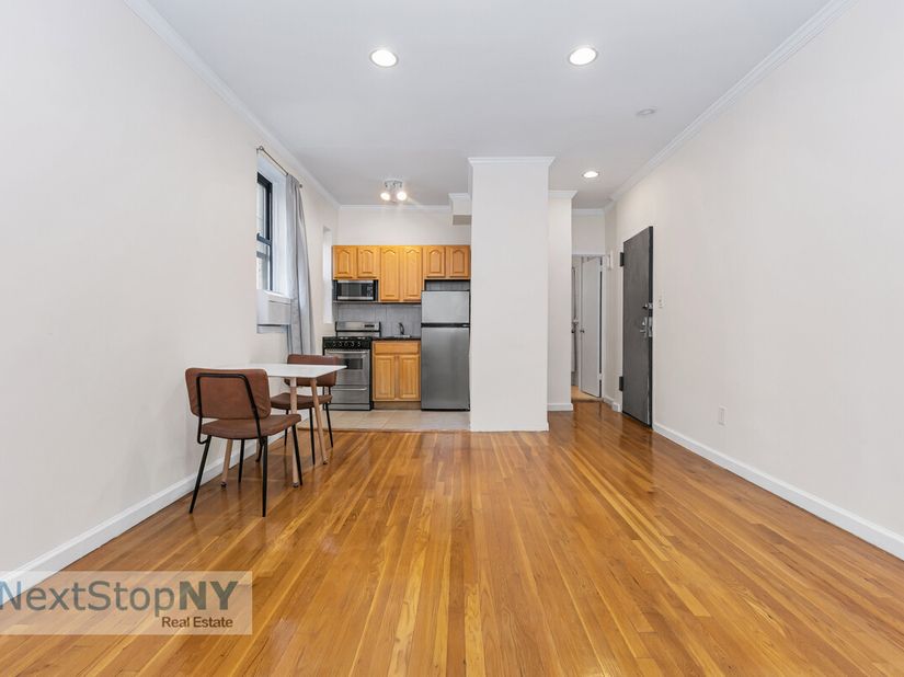 152 East 35th Street 6D, New York NY 10016