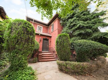 2807 Quentin Road
