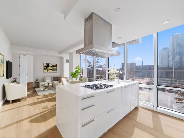 5-19 Borden Avenue 1G, Queens NY 11101