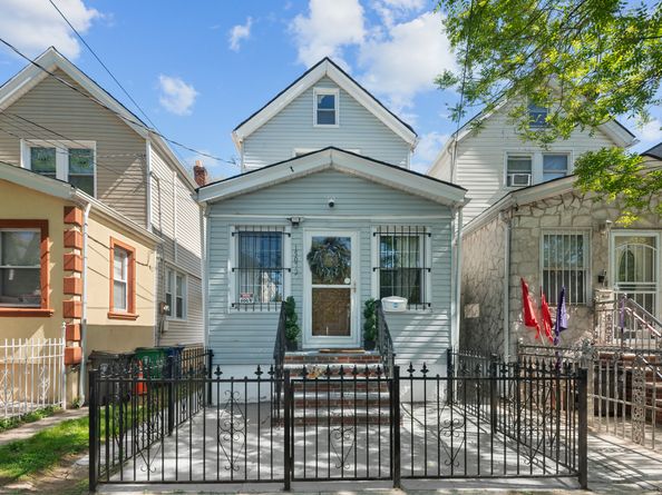 150-72 116th Road, Queens NY 11434