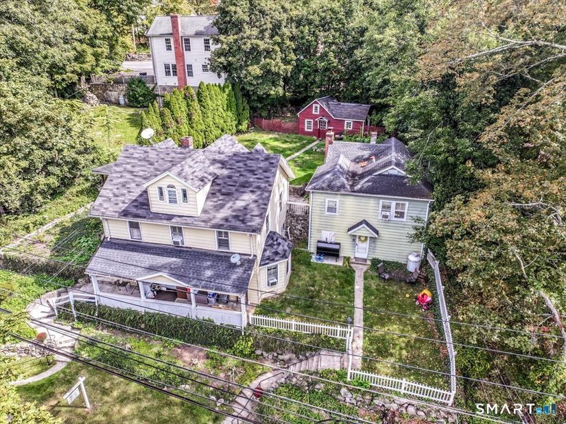 61 Smith Ridge Road, New Canaan CT 06840