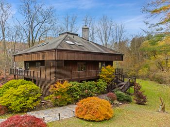 198 E Middle Patent Road