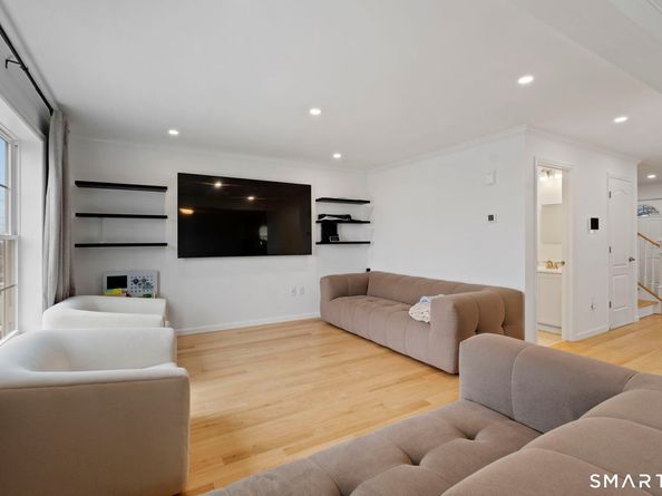 156 Dayton Road, Bridgeport CT 06606