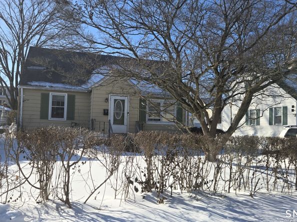 5 Lakeview Drive, Norwalk CT 06850