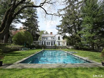 11 Clapboard Hill Road