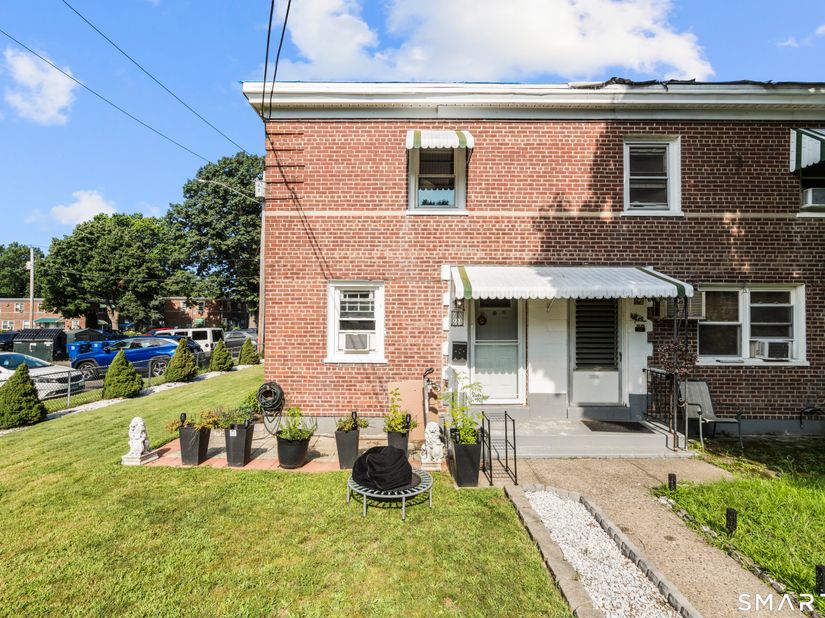 18 Court A, Bridgeport CT 06610