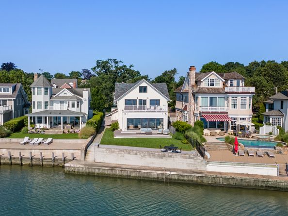 22 Ocean Drive N, Stamford CT 06902