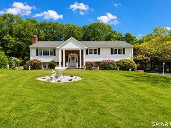 106 Greenwood Lane