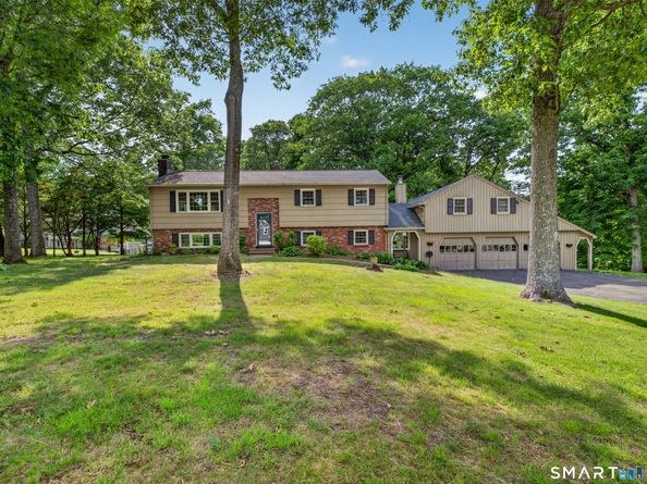 14 Hunters Ridge Road, Shelton CT 06484