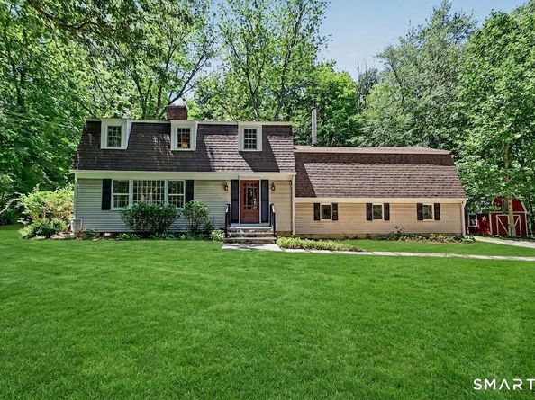 4 Scatacook Trail, Weston CT 06883