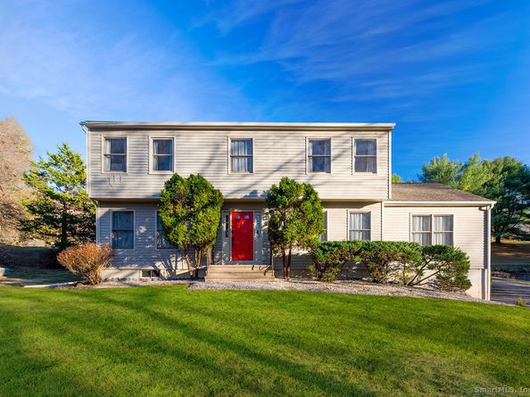 8 Phoebee Lane, Brookfield CT 06804