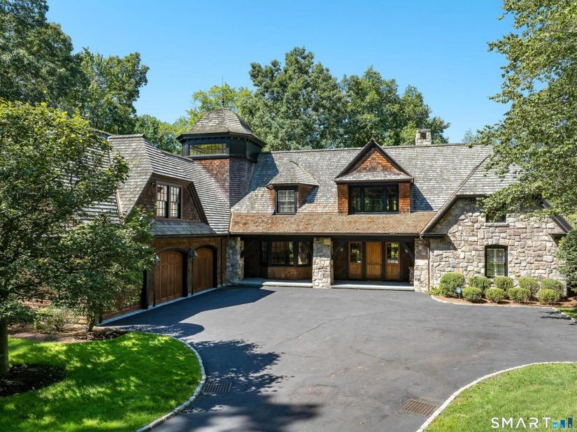 700 N Wilton Road, New Canaan CT 06840